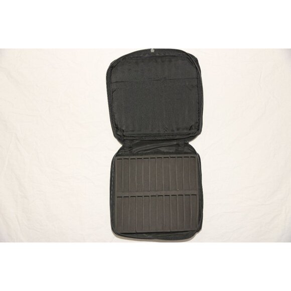 Vintage Eddie Bauer Portable Cassette Holder With Pockets - Picture 3 of 9